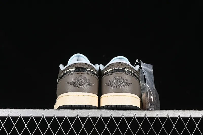 All categories Air Jordan Jordan series basketball shoes Air Jordan 1 Low Air Jordan 1 Low "Coconut Milk Black" AJ1 Joe 1 island style low-top cultural basketball shoes HQ3437-101